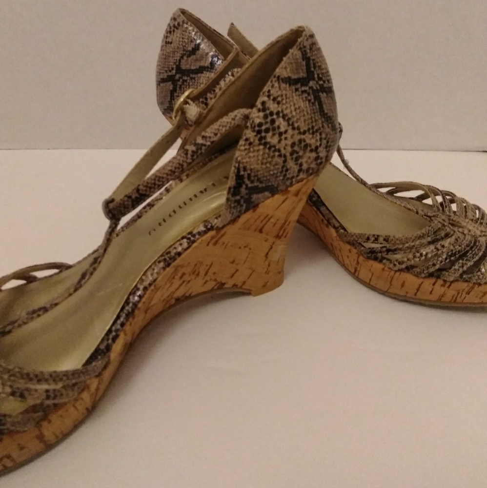 Chinese Laundry python wedges - Picture 3 of 6